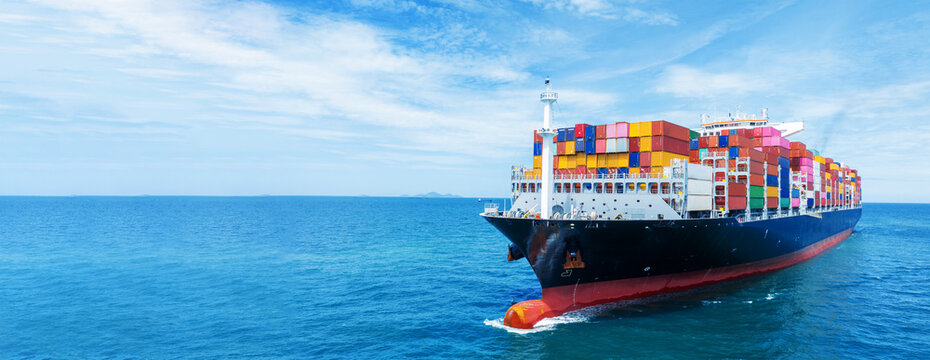 Conteneurs dans un port